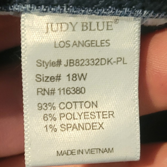 Judy Blue Jeans - Picture 9 of 10